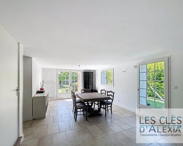 Maison 670 000 € - 229 m²