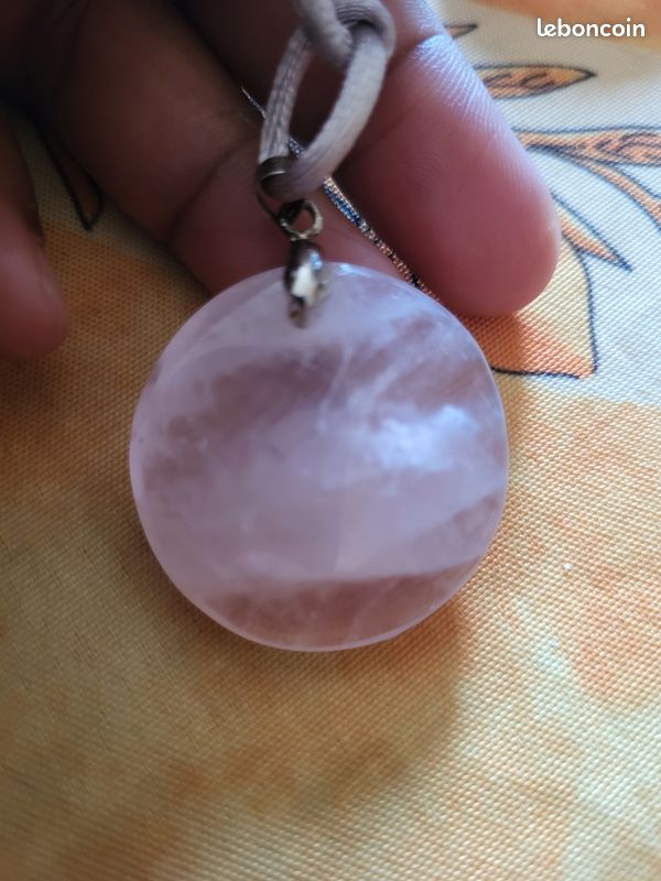 Pendentif Quartz rose forme ronde (image 4)