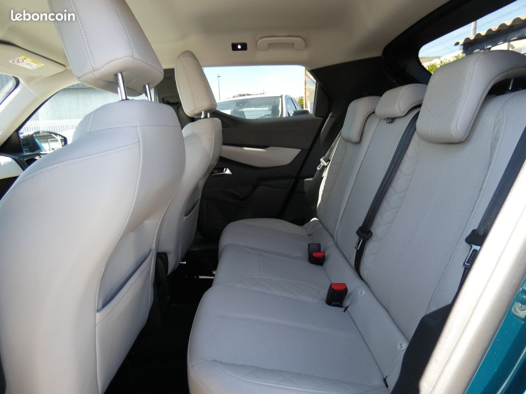 DS DS3 CROSSBACK BlueHDi 130 EAT8 Grand Chic (image 12)