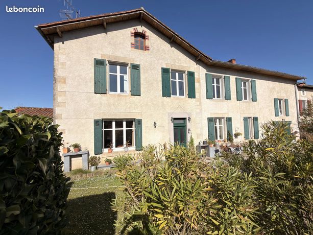 Propriété 10 pièces 213 m²