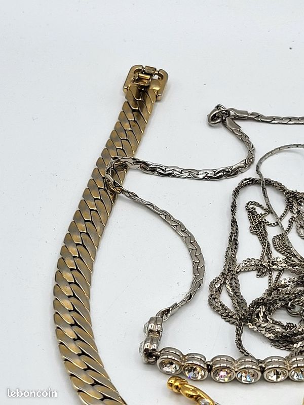 Lot Bijoux ancien Fantaisie divers argenté ? Argent ? Acier