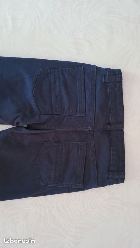 Pantalon jean bleu marine Jamais porté 10 ans (image 2)