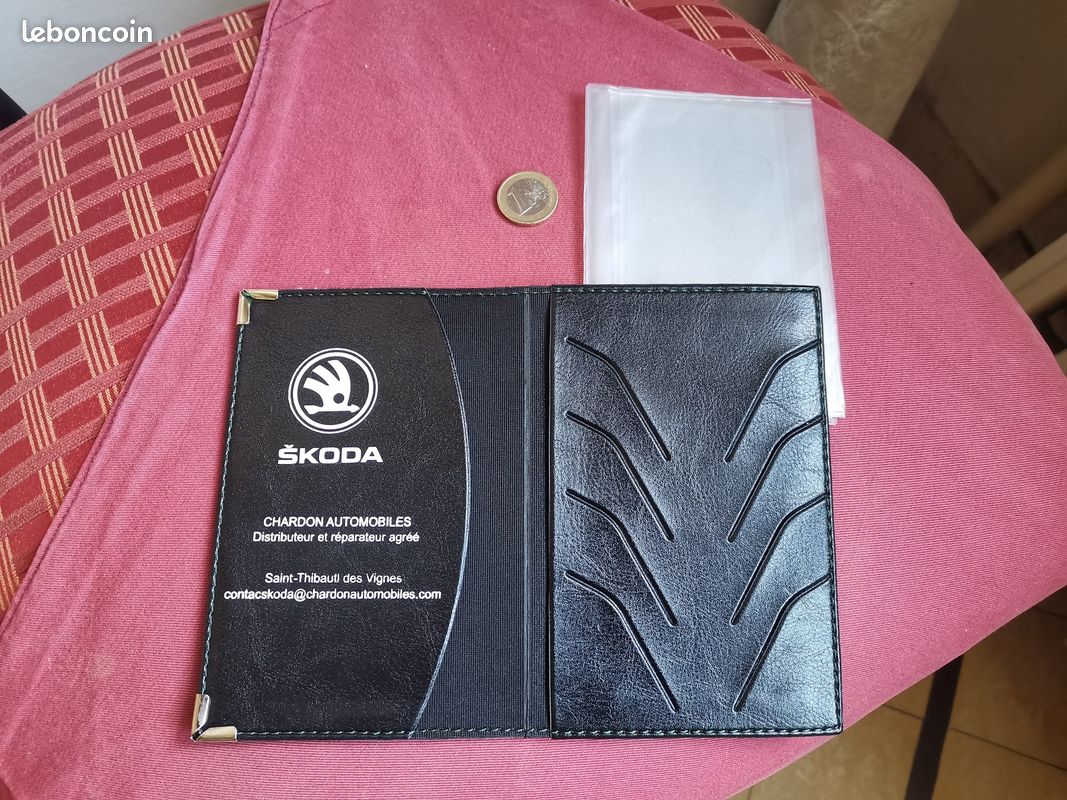 Étui Pour Carte Grise Skoda - Noir En Simili Cuir - Neuf Sans étiquette - Portefeuille Document