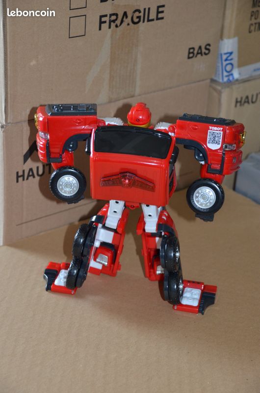 Robot transformable camion pompier (image 5)