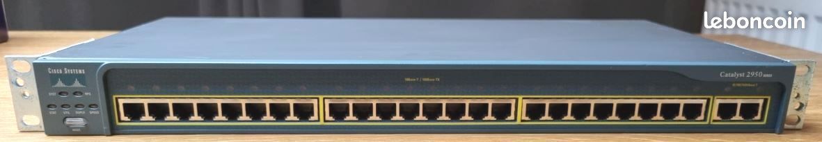 Switch Réseau CISCO Catalyst 2950 Séries (Manageable) (image 1)