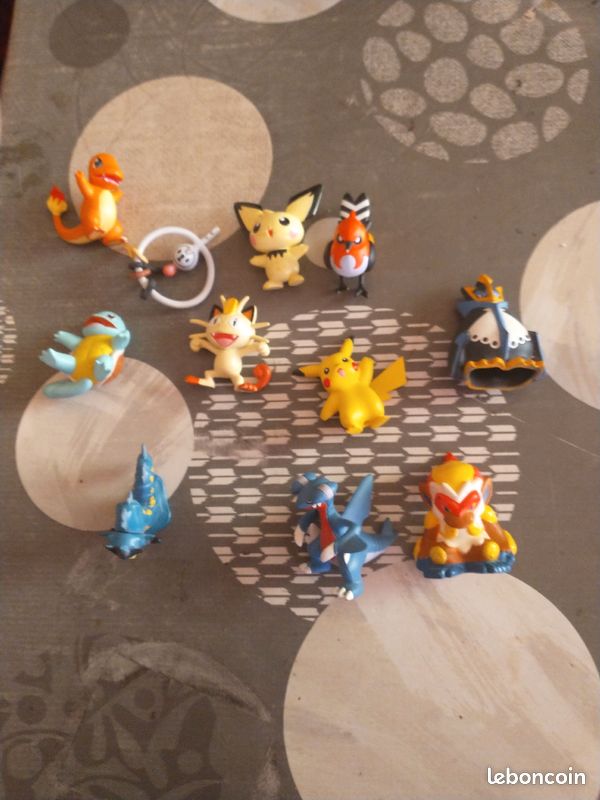 Figurines pokémon tomy et bandai (image 1)