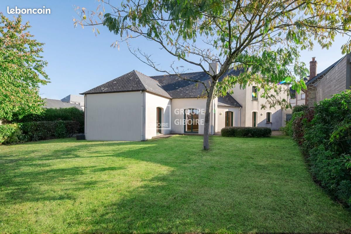 Maison 8 pièces 191 m² · à Noyal-Châtillon-sur-Seiche · 191 m² · 519 750 €