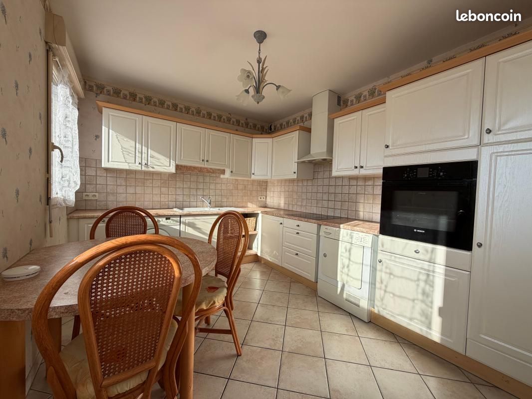Appartement 3 pièces 73 m² · à Saint-Junien · 73 m² · 650 €/mois