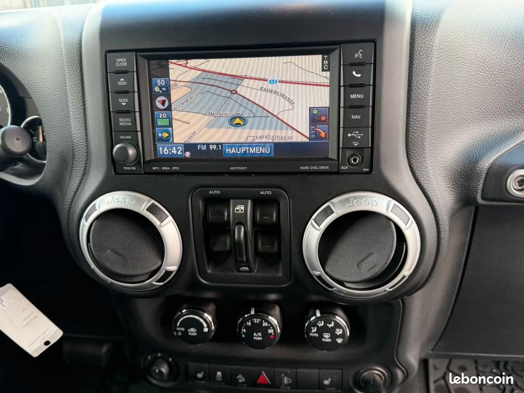 Jeep Wrangler Sahara 2.8 200ch - Toit ouvrant Révision complète Pack Sport Régulateur de vitesse (image 16)