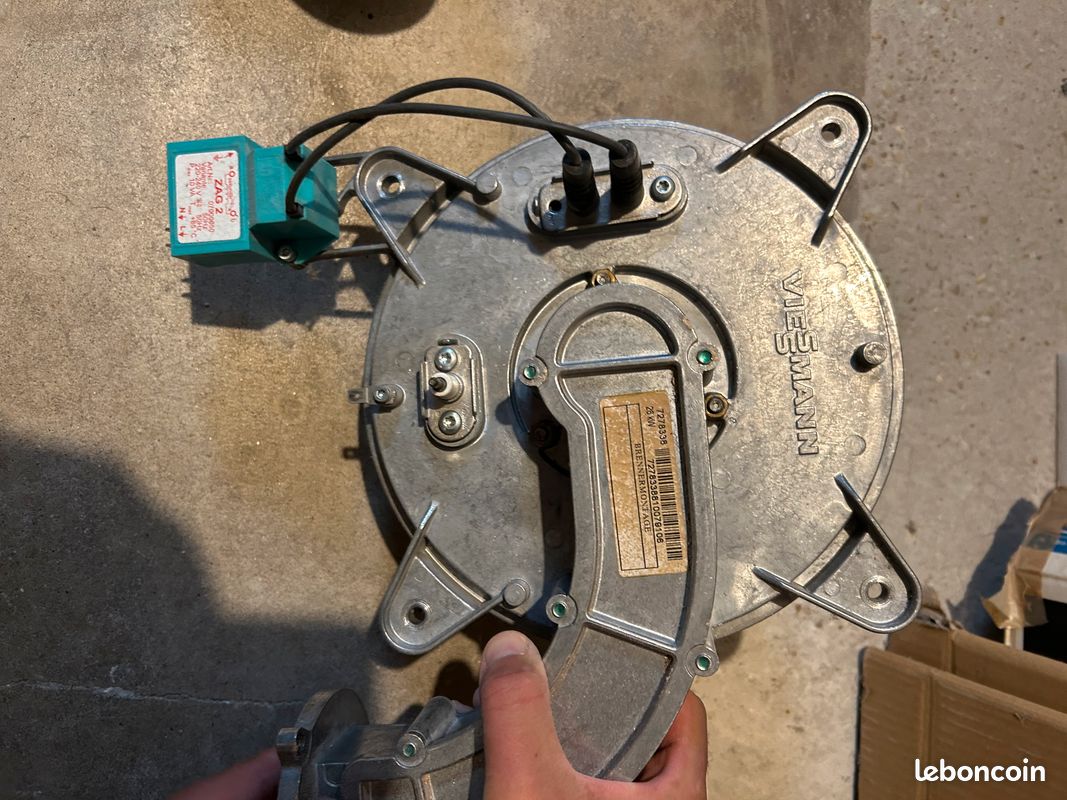 Lot pièces chaudière Viessmann Vitodens / Vitotronic 200 – régulation, pompe, brûleur (image 10)