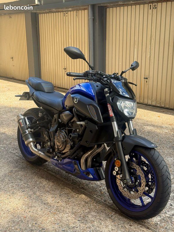 Yamaha mt07 A2 Iconic Blue - Motos