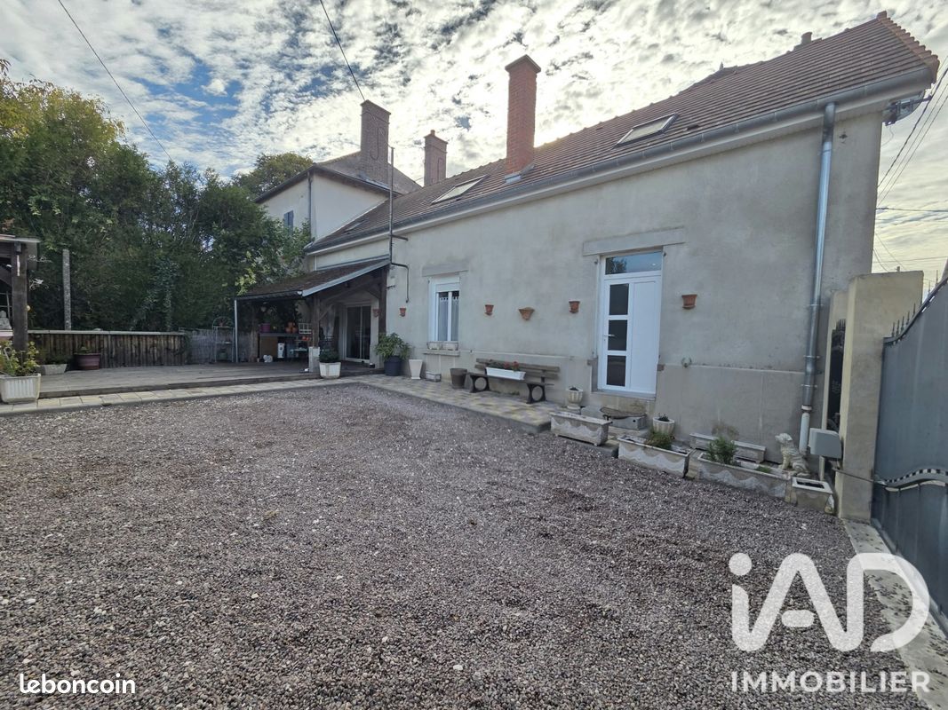 Maison 7 pièces 179 m² · à Rilly-Sainte-Syre · 179 m² · 199 000 €