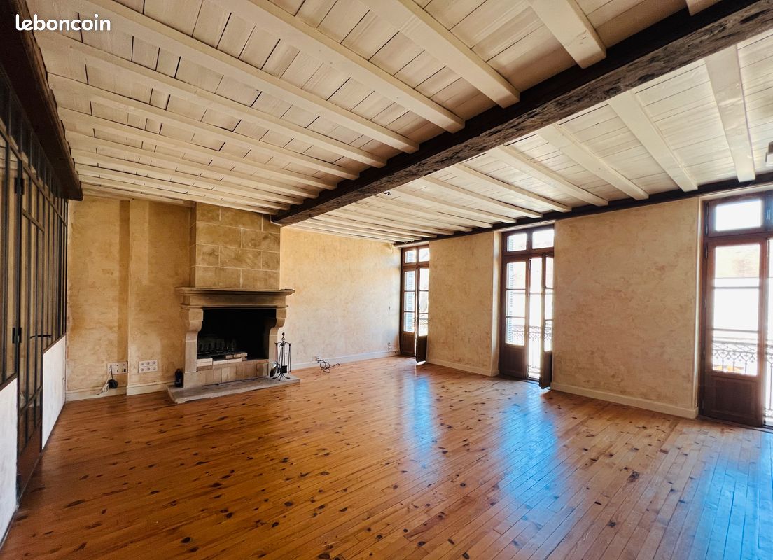 Appartement 3 pièces 94 m² · à Dijon · 94 m² · 1 050 €/mois