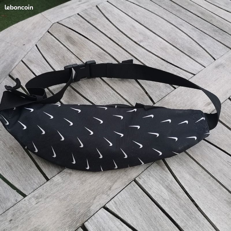 Banane Nike (image 1)