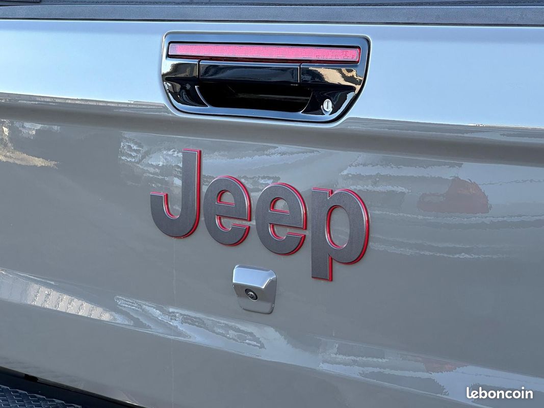 Jeep GLADIATOR High Altitude 3.6 V6 290 ch – BVA – 4x4 – Cuir Nappa – ACC – 32 100 km (image 21)