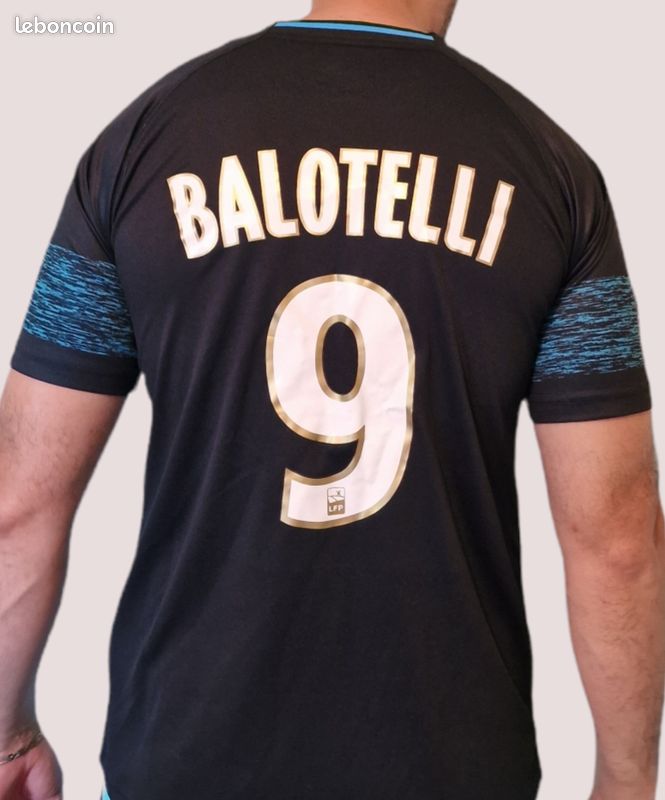 Maillot de Foot OM floqué Balotelli de la marque Puma en taille M