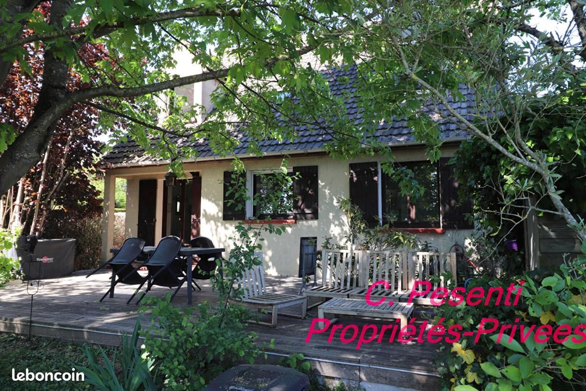 Maison 7 pièces 131 m² · à Conches-sur-Gondoire · 131 m² · 450 000 €