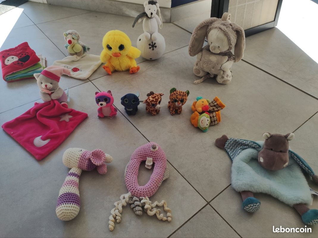 Peluches, jeux et doudous divers en très bon état (image 1)