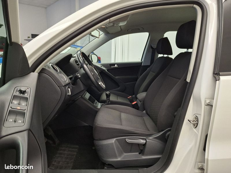 Volkswagen TIGUAN 2.0 tdi 110cv Bluemotion Technologie/Apple Car Play/Caméra/Radar/Régulateur (image 16)