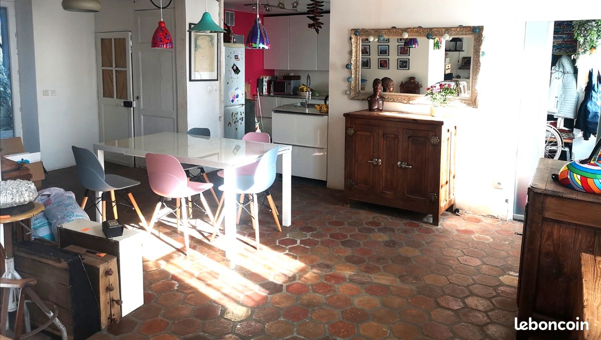 Maison 5 pièces 220 m² · à Soignolles-en-Brie · 220 m² · 250 000 €