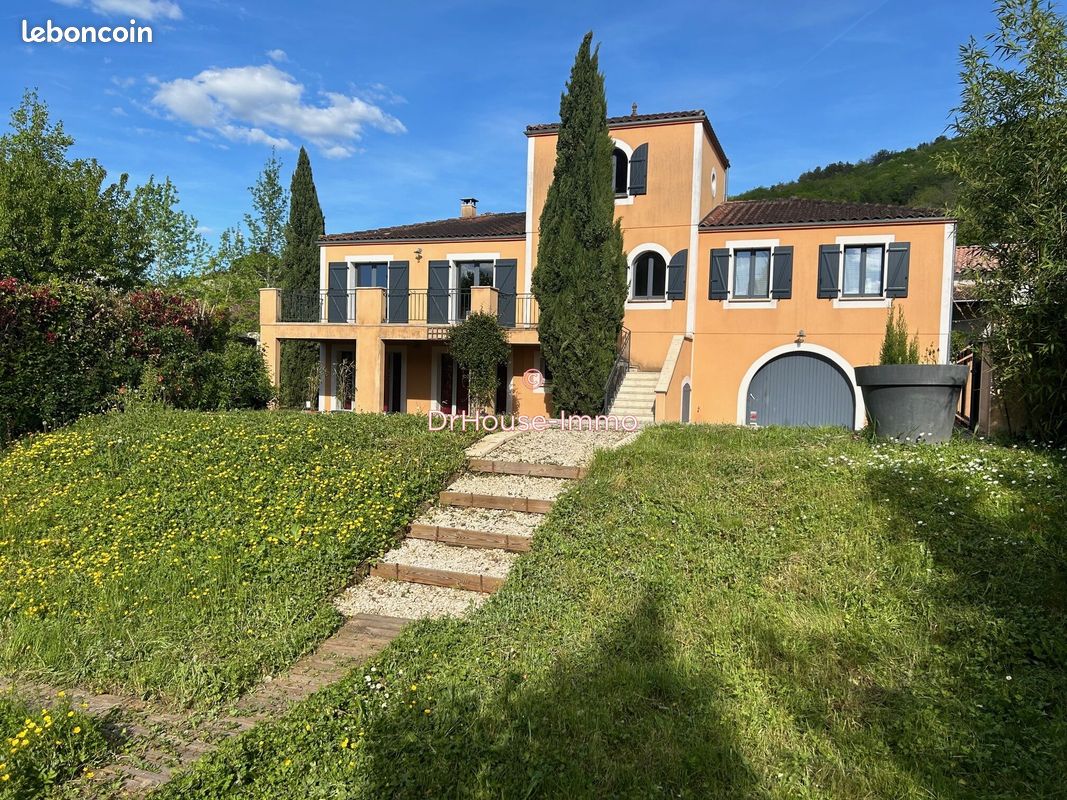 Maison 6 pièces 208 m² · à Cahors · 208 m² · 380 000 €