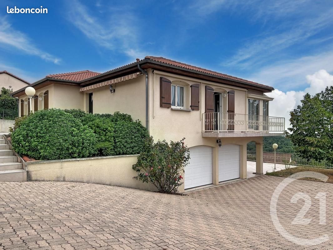 Maison 8 pièces 160 m² · à Châtel-Guyon · 160 m² · 399 000 €