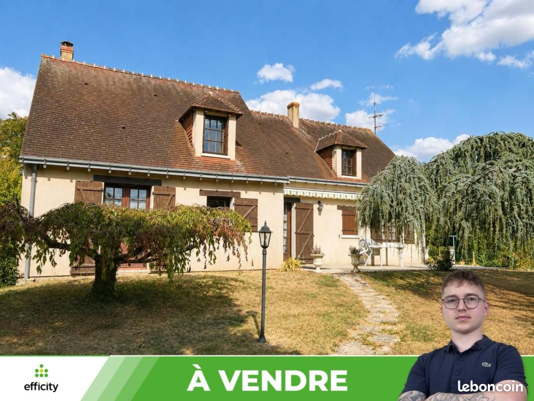 Maison 5 pièces 143 m² · à Descartes · 143 m² · 240 000 €
