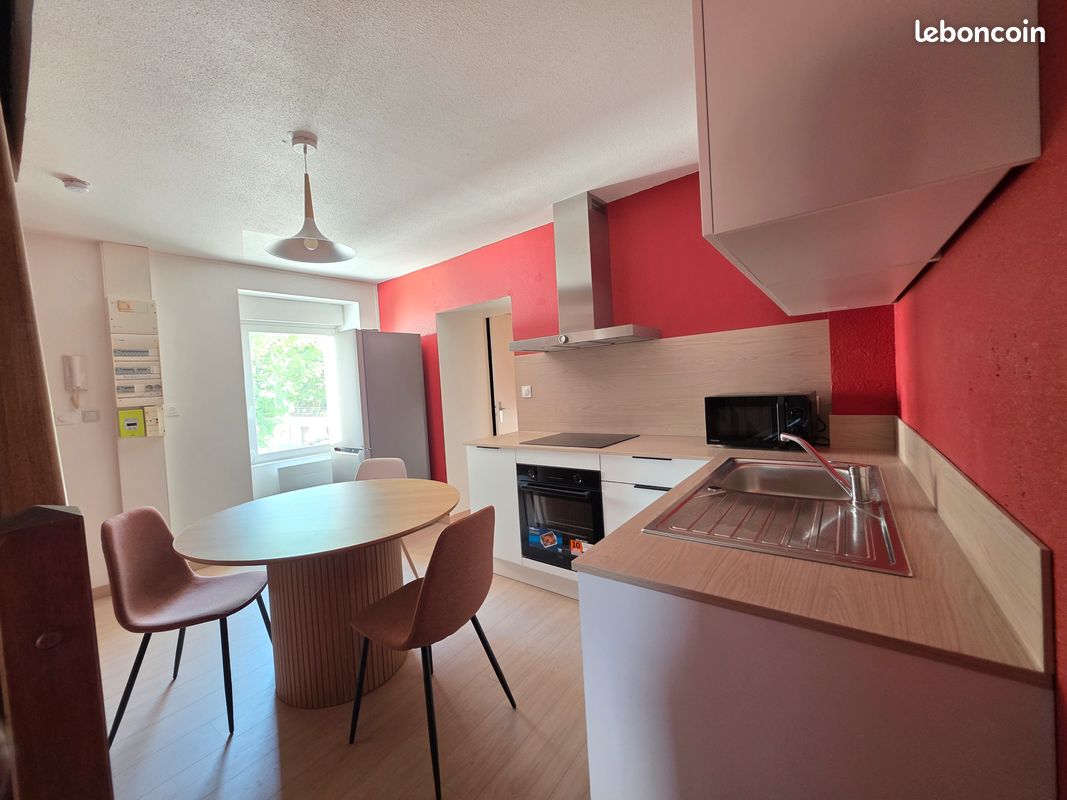 Appartement 3 pièces 50 m² · à Échenoz-la-Méline · 50 m² · 680 €