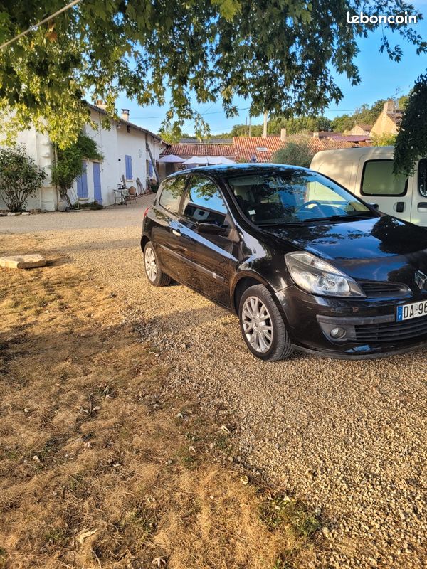 Clio 3 (image 1)