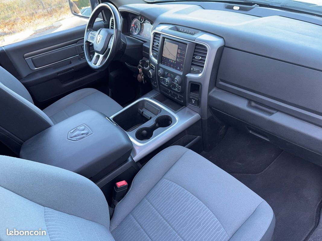 DODGE RAM 1500 CREW CAB CLASSIC PACK BLACK 5.7 v8 (image 26)