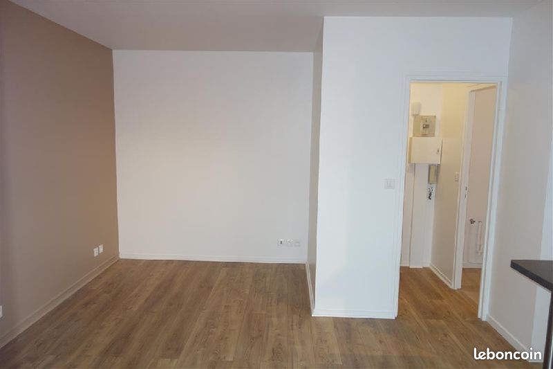 Appartement 1 pièce 28 m² · à Sainte-Geneviève-des-Bois · 28 m² · 780 €/mois