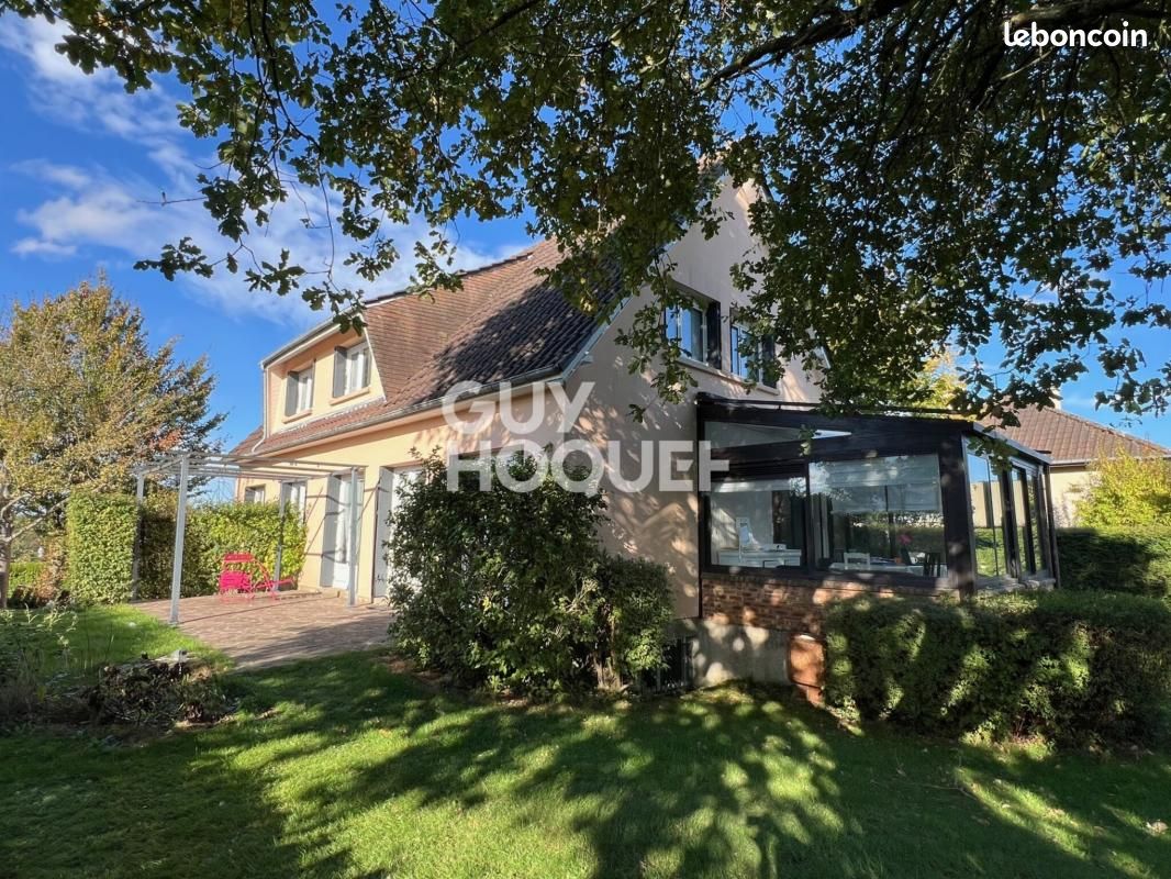 Maison 8 pièces 160 m² · à Roncherolles-sur-le-Vivier · 160 m² · 349 650 €