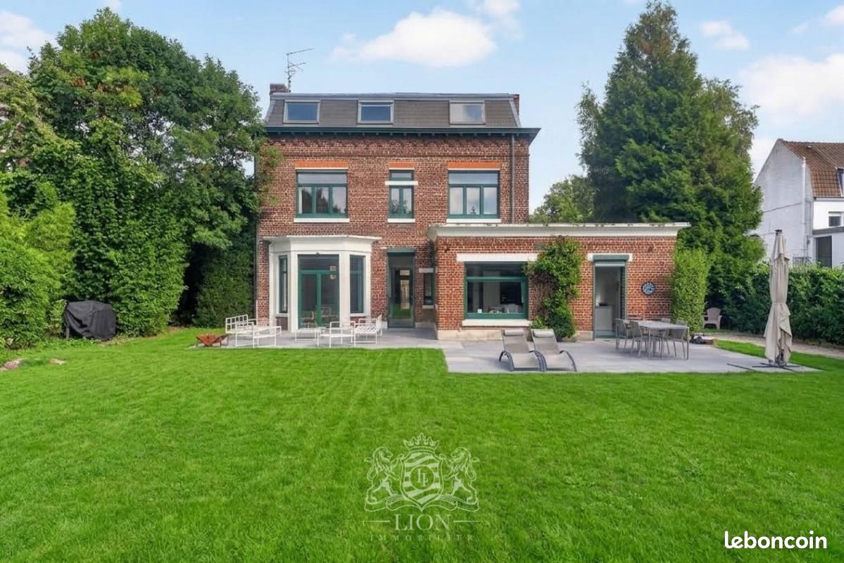 Maison 6 pièces 253 m² · à Hem · 253 m² · 1 040 000 €
