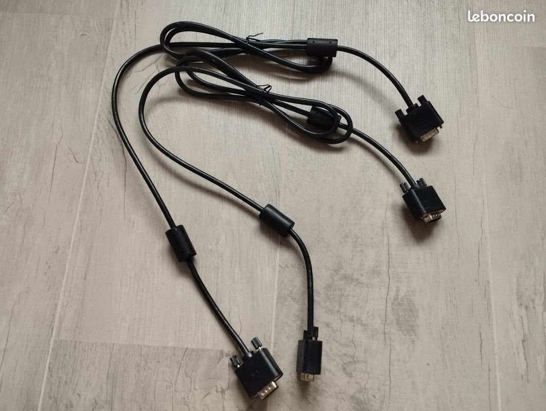LOT 2 Cables VGA embout noir 1,4m NEUF jamais servi (image 1)