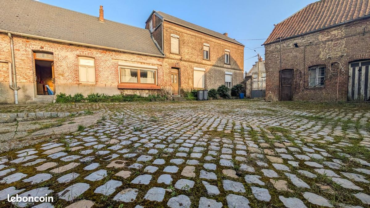Maison 9 pièces 173 m² · à Walincourt-Selvigny · 173 m² · 148 500 €