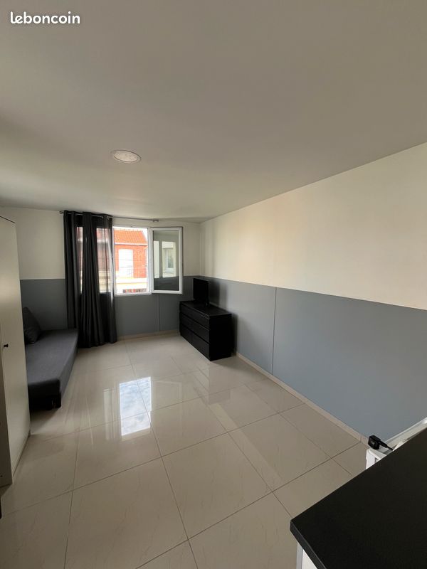 Studio meublé Villejuif 840euros CC (image 1)