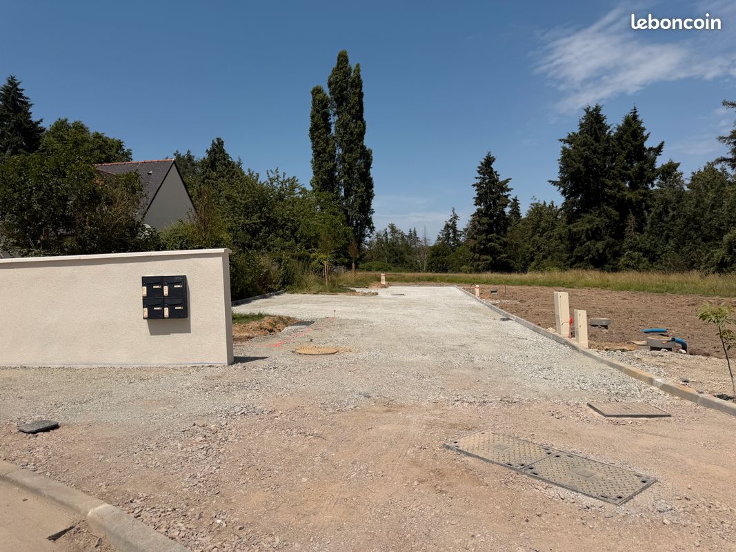 Terrain 968 m² · à Charentilly · 968 m² · 136 000 €