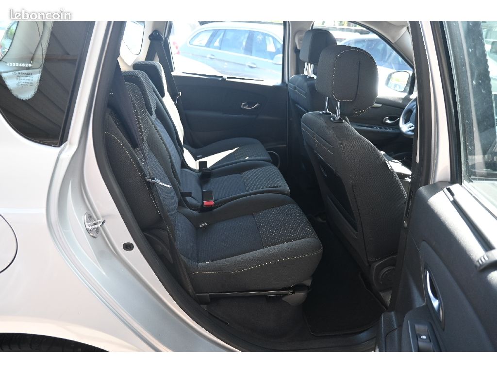Renault Scénic III dCi 105 eco2 Dynamique (image 6)