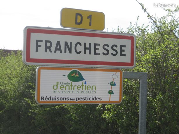 Terrain constructible 2598m2 Franchesse (Allier)