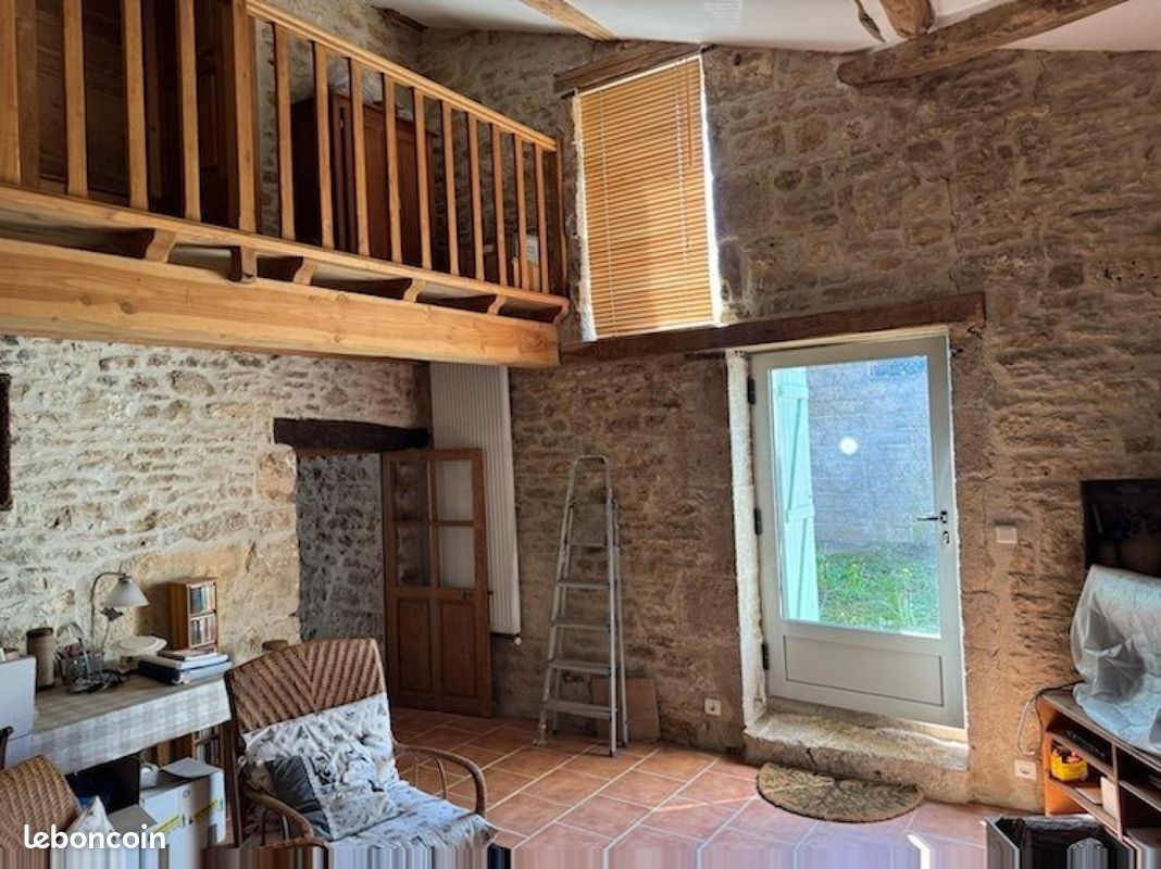 Propriété 4 pièces 150 m² - Nanteuil-en-Vallée 16700 (image principale 10)