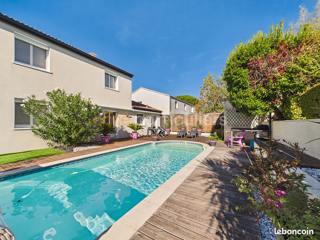 Maison 7 pièces 182 m² · à Mérignac · 182 m² · 724 500 €