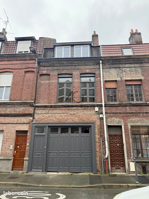 Local commercial 90 m² · à Lille · 90 m² · 290 000 €