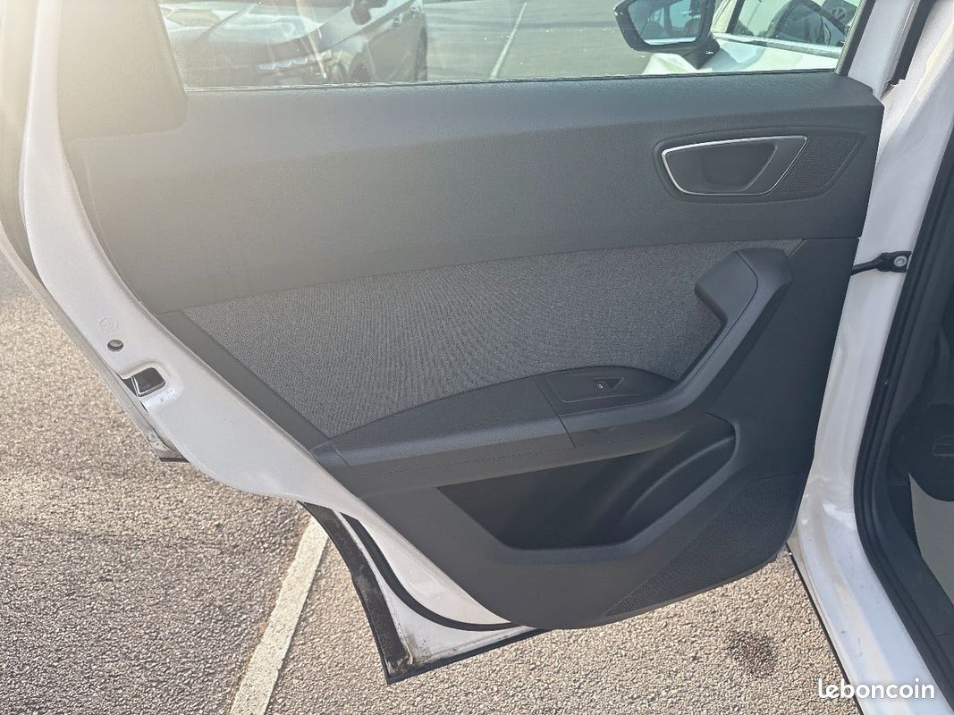 SEAT Ateca 2.0 TDI 115 ch Start/Stop Style Business (image 28)