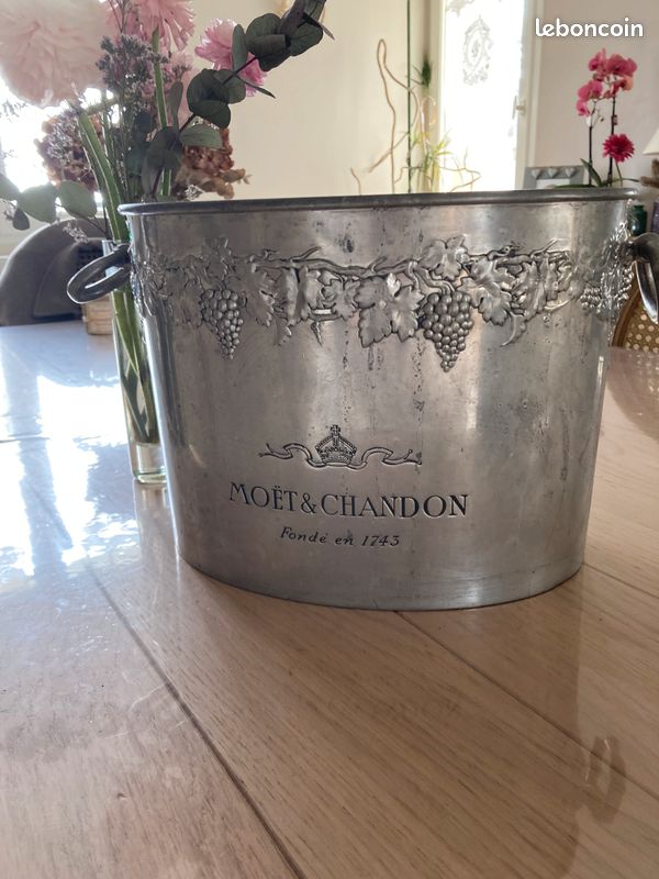 Grand Seau A Champagne En Etain Fait Main Hauteur 17 Cm