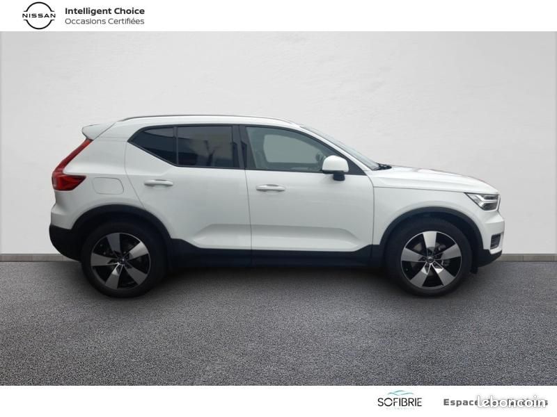 Volvo XC40 T4 190ch Momentum Geartronic 8 (image 4)