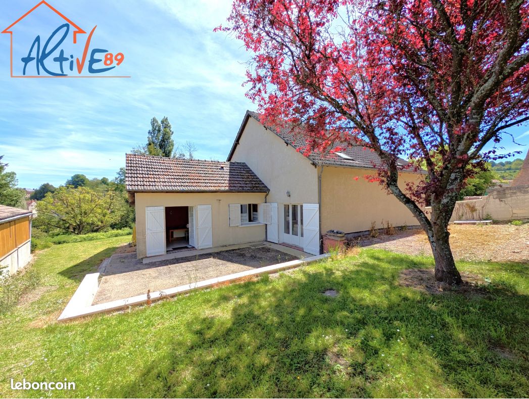 Maison 8 pièces 195 m² · à Merry-la-Vallée · 195 m² · 149 900 €