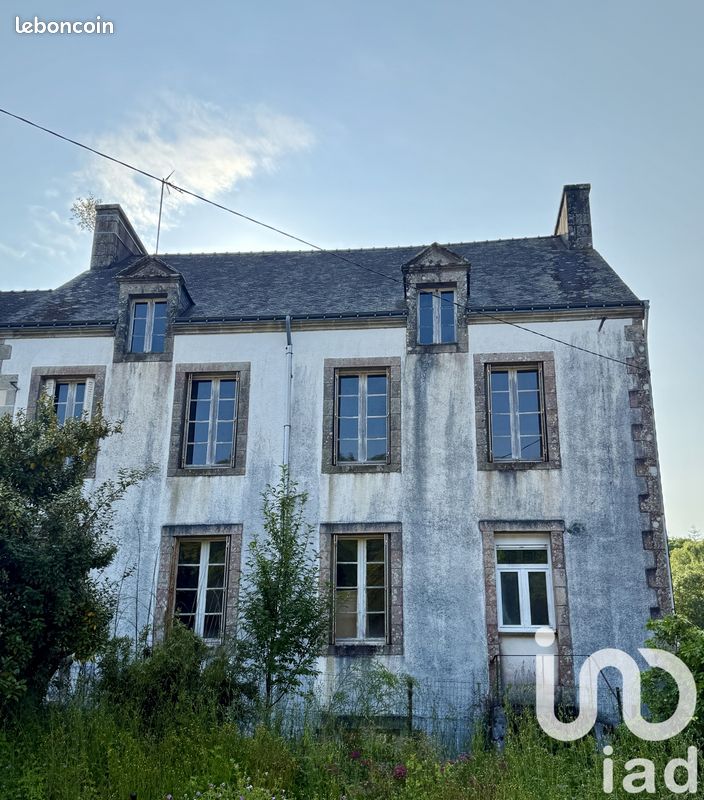 Maison 5 pièces 330 m² · à Melrand · 330 m² · 75 999 €