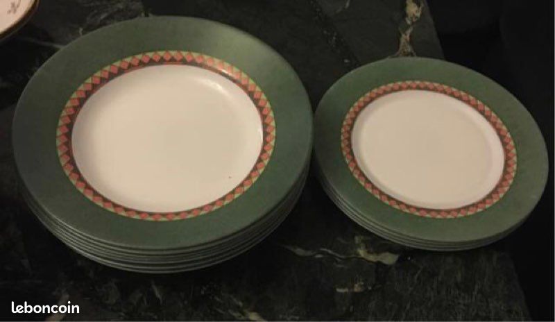 7 assiettes creuse et 4 assiettes plat (image 1)