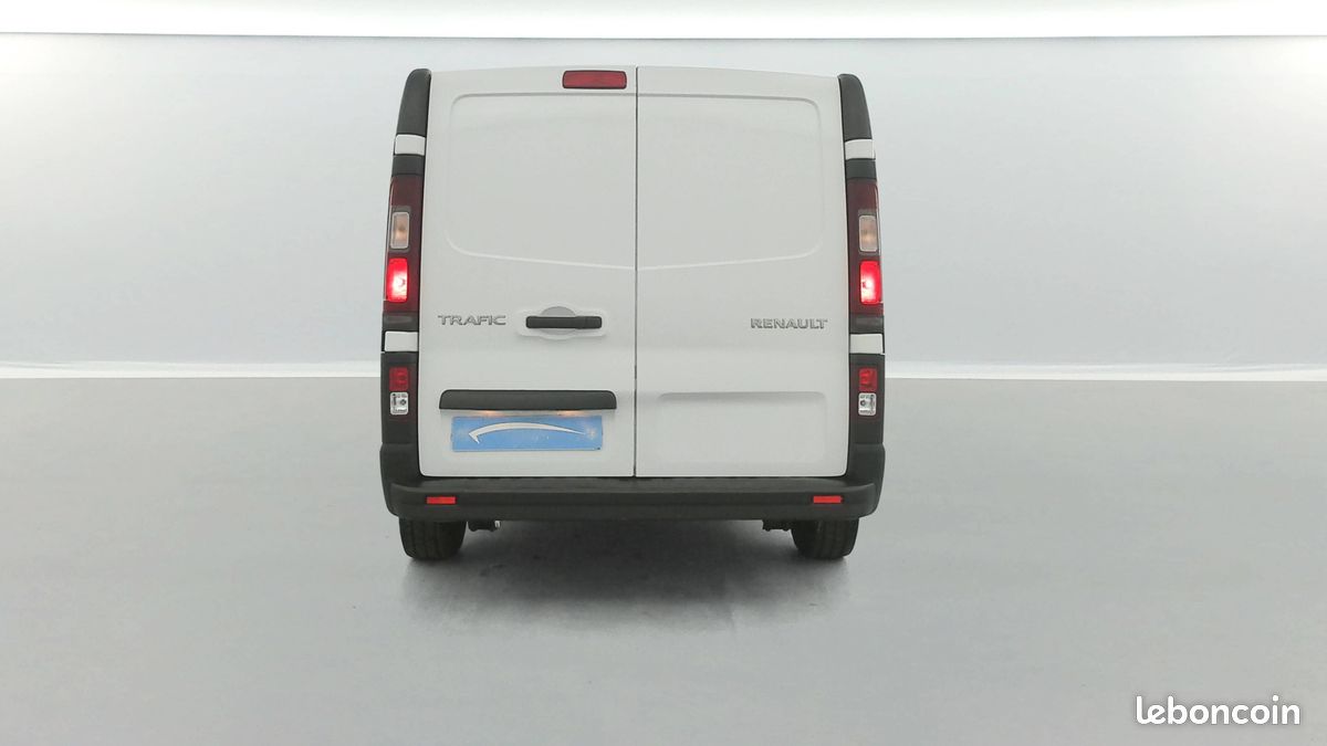 Renault trafic fgn l2h1 3000 kg blue dci 130 confort (image 4)