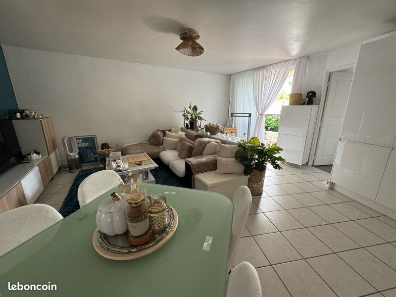 Appartement 2 pièces 47 m² · à Chassieu · 47 m² · 239 000 €
